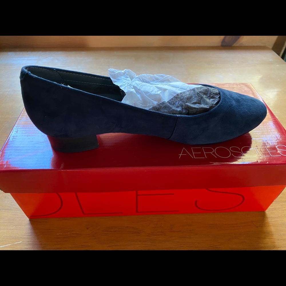 AEROSOLES Subway Navy Suede
